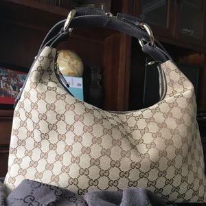 Vintage Gucci Hobo/ Perfect Condition/tags